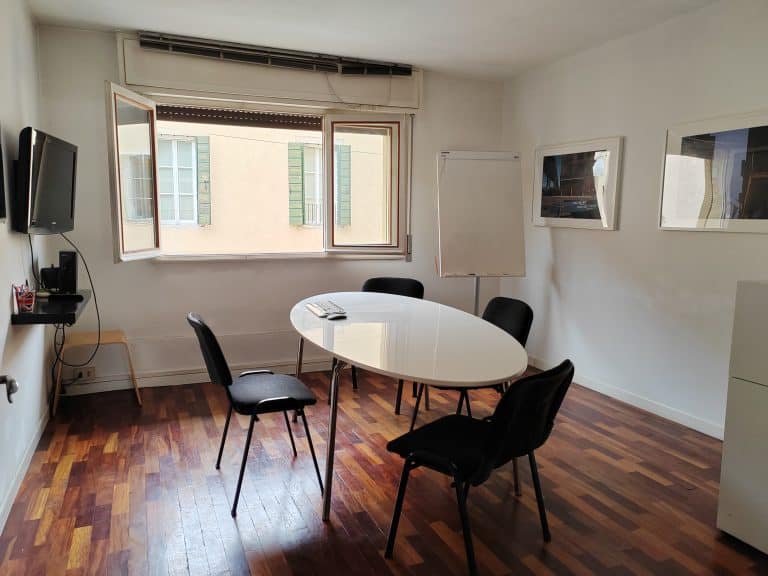 studio inglese classroom