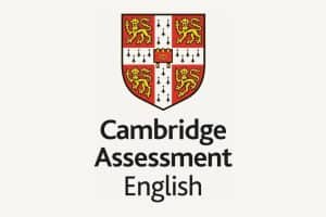 Logo di Cambridge Assessment English con scudo e testo.